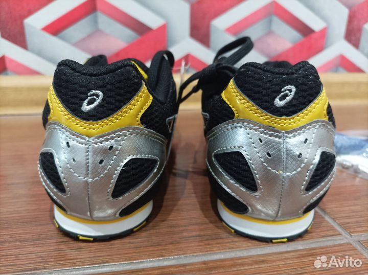 Шиповки Asics hyper ld G902N