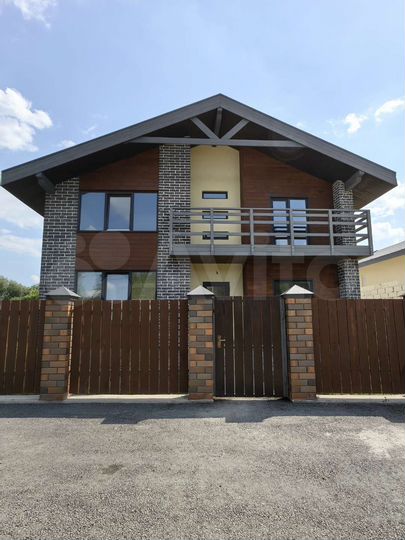 Дом 166 м² на участке 8 сот.