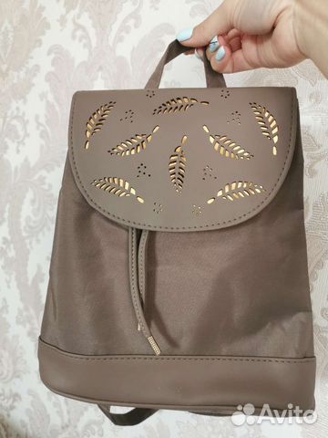 Рюкзак женский с часами. идеально на подарок.новый