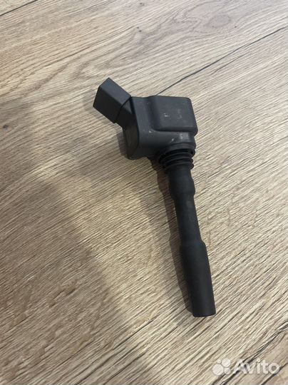Катушка зажиганиия Octavia 1,8