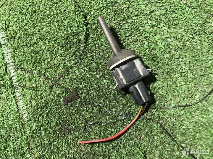 Датчик температуры всасываемого воздуха Audi A6