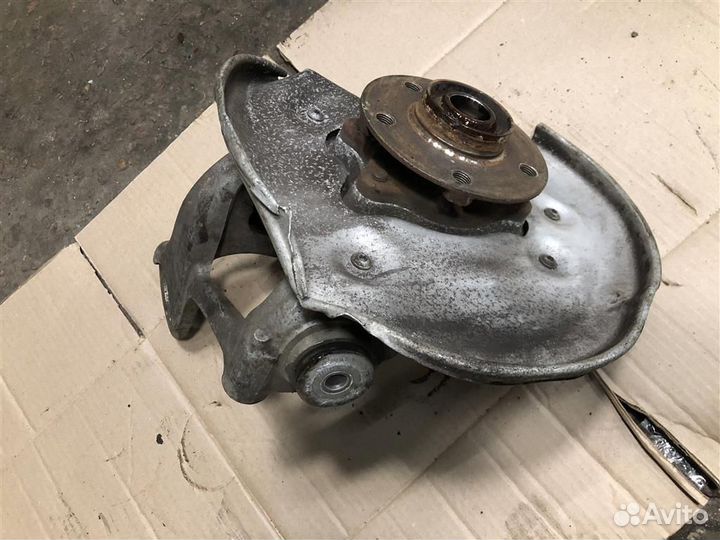 Кулак поворотный задний левый Audi A6 (C7 4G) 2011