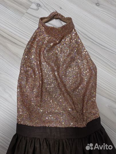 Стильное платье вечернее