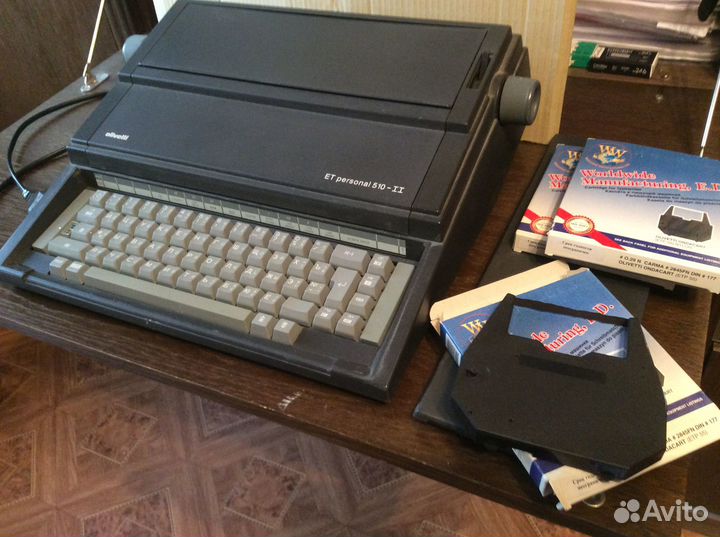 Печатная пишущая машинка olivetti