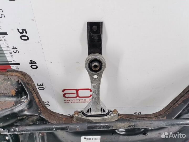 Балка для Volkswagen Golf 4