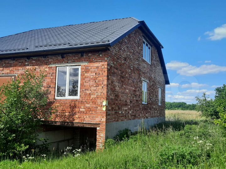 Дом 240 м² на участке 8 сот.