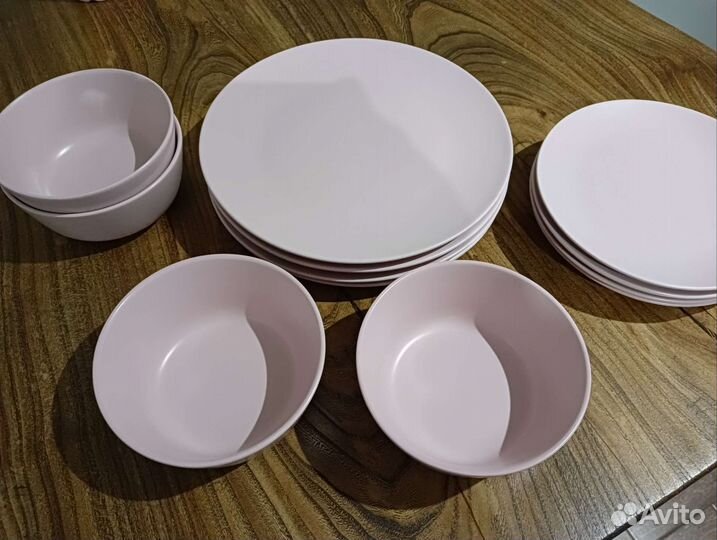 Набор столовой посуды на 4 персоны б/у