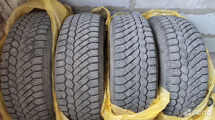 Gislaved Nord Frost 200 SUV 215/65 R16