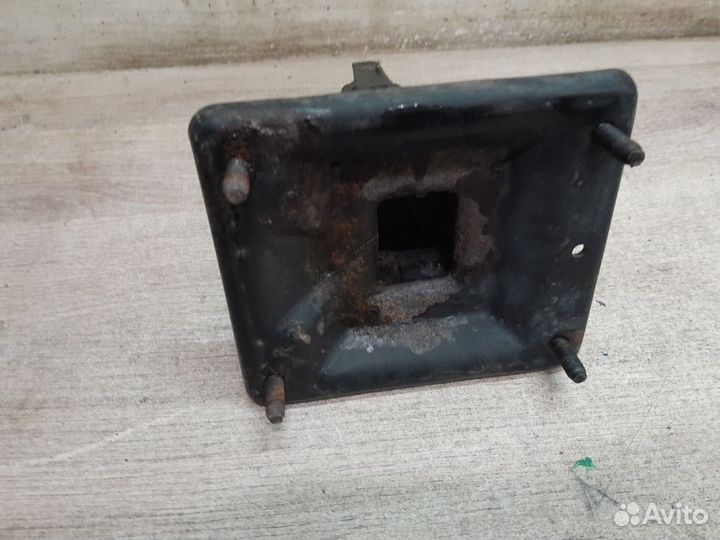 Кронштейн усилителя бампера задний правый Hyundai