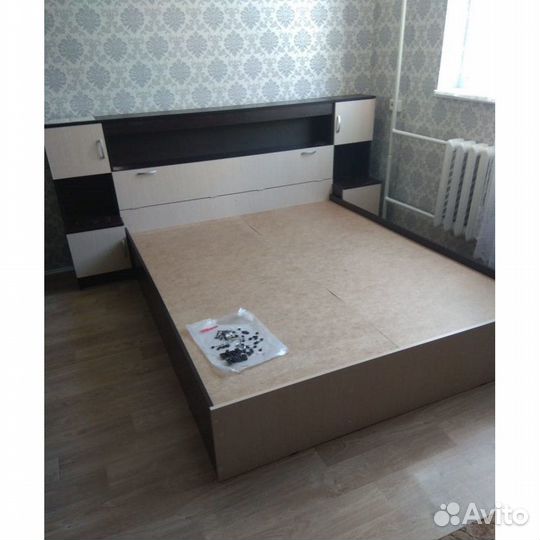 Кровать