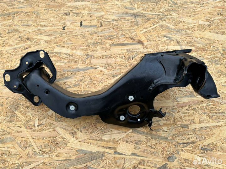 Кулак задний левый Mini Countryman 2 рест. (F60)