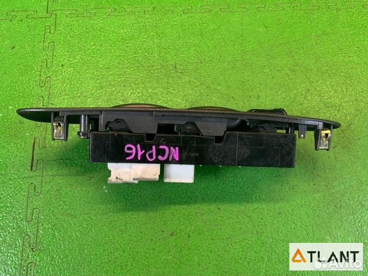 Пульт стеклоподъемника передняя правая toyota plat