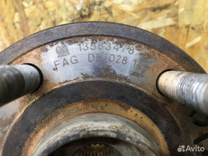 Ступица передняя Opel Astra J седан 1.6 2014