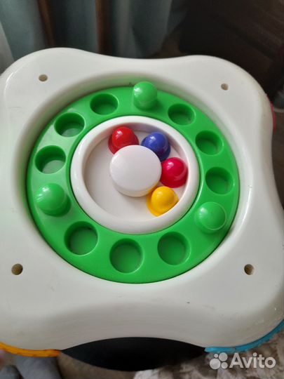 Игровой центр Chicco и дуга Tiny love и игрушки