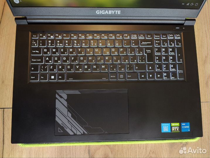 Игровой ноутбук Gigabyte G7 KE