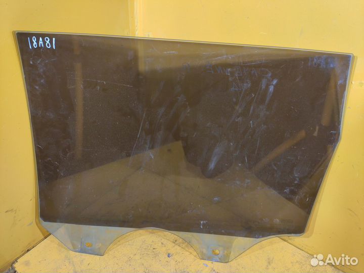 Стекло заднее правое для Porsche Cayenne 955