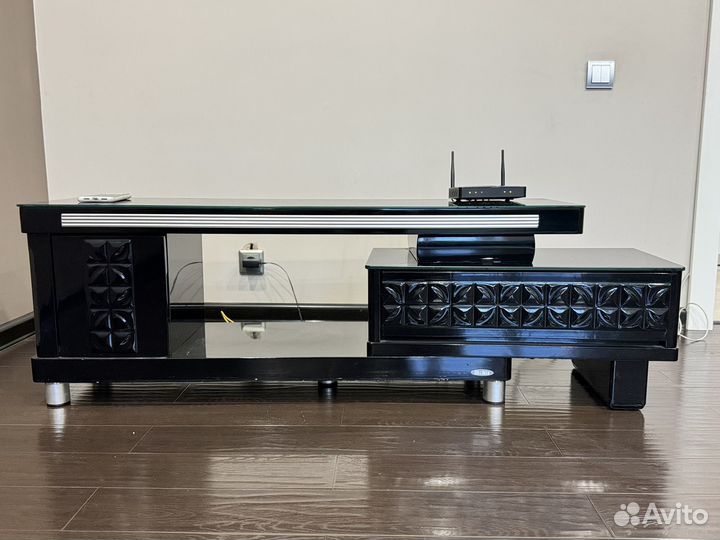 Полка под тв