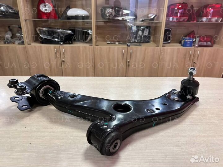 Рычаг передний левый Фокус 2 2005 - 2011