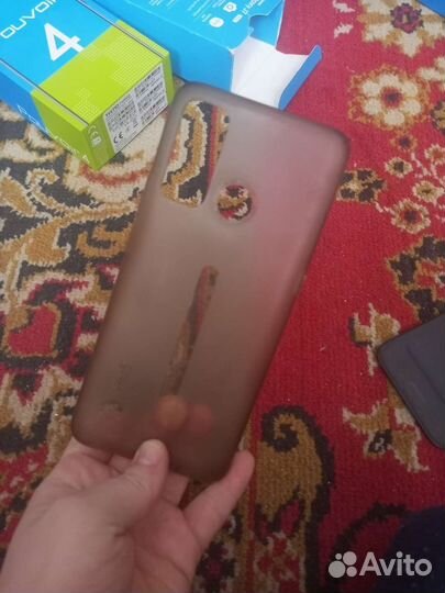 Чехлы на телефон