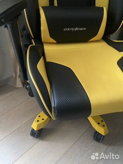 Кресло игровое DXRacer king черный/желтый