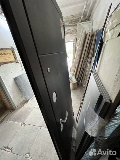 Дверь входная металлическая