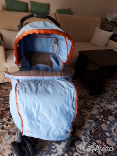 Прогулочная коляска