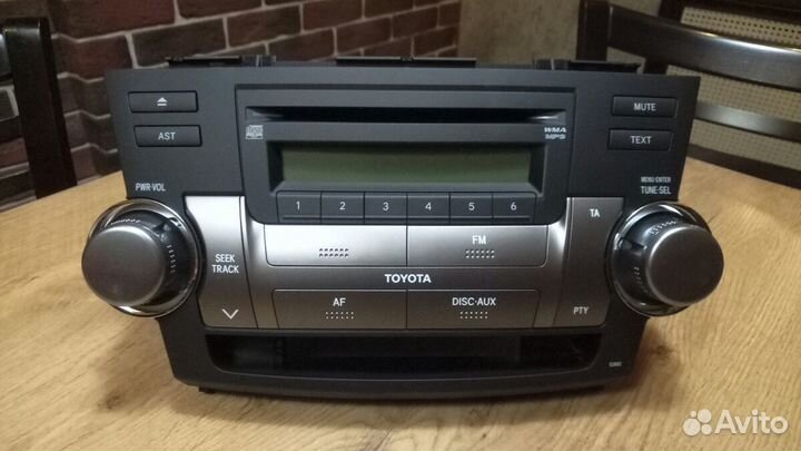 Toyota Highlander головное устройство от Panasonic