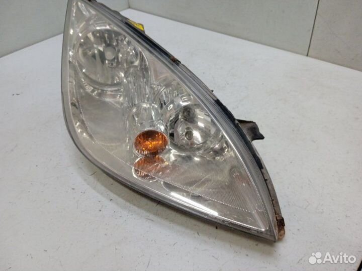 Фара правая Mitsubishi Colt 1.3 2006