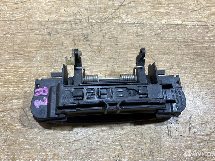 Ручка наружная Audi A4 B6 R8