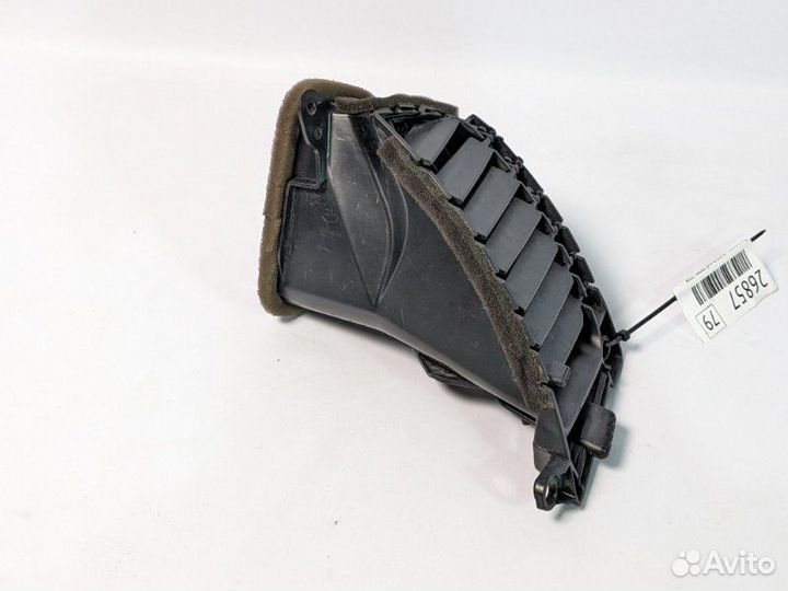 Воздуховод центральный передний правый Mitsubishi