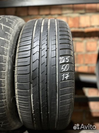 Yokohama BluEarth-ES ES32 215/50 R17 111Y