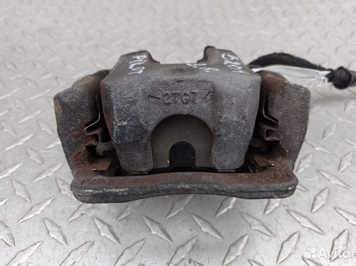 Суппорт задний правый Honda Pilot 1