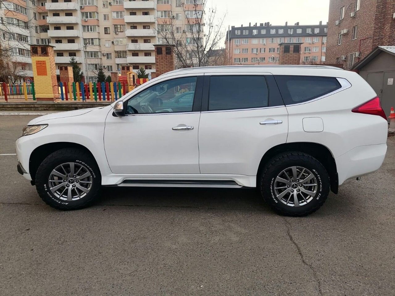 Mitsubishi Pajero Sport: фото владельца