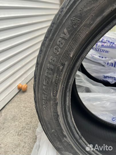 Kumho Radial 798 Plus 235/45 R18 98V