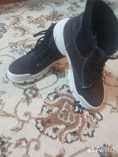 Ботинки женские зимние