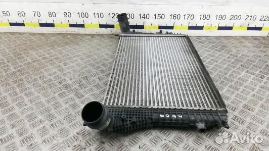 Радиатор интеркуллера volkswagen jetta 6 (80Z01KC0