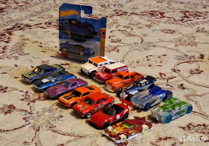 Hot Wheels набор машинок 13 шт,без маш.в упаковке