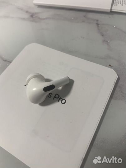 Правый Наушник airpods pro