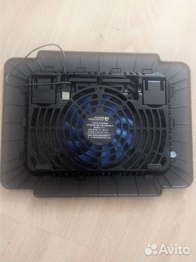 Подставка с охлаждением