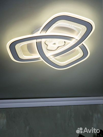 Люстра светодиодная потолочная белая