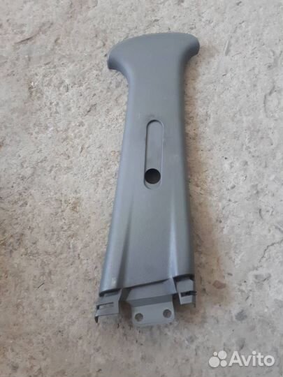 Обшивка центральной стойки правая верхняя 96555577