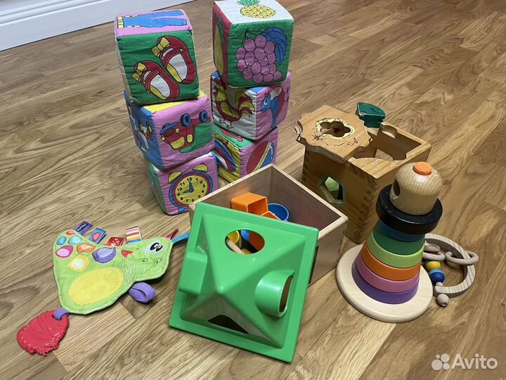 Развивающие игрушки пакетом