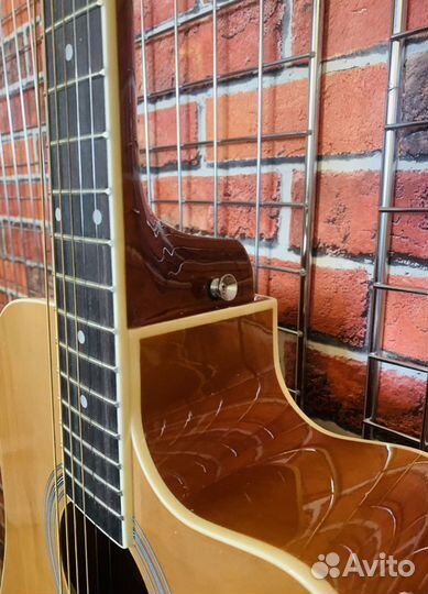 Электроакустическая гитара + чехол
