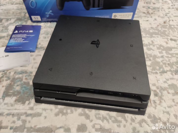 PS4 Pro 1Tb 7208B+2 джоя+60 игр