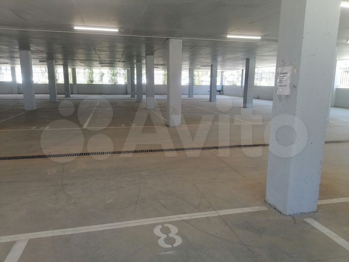 Машиноместо, 14 м²