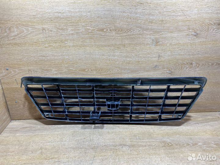 Решетка радиатора Toyota Crown S180 Арт. 130269