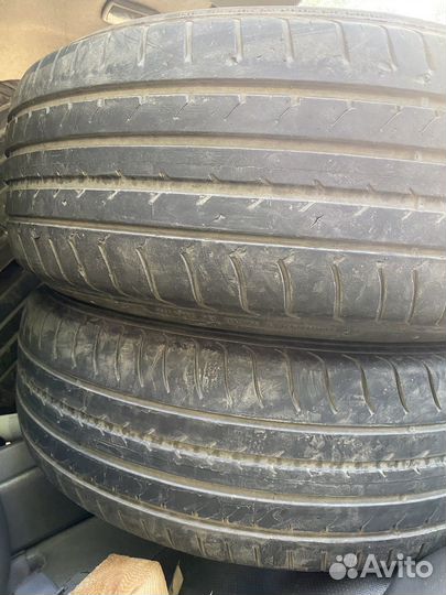 Goodyear EfficientGrip 235/60 R17