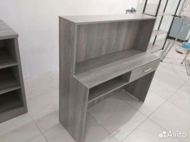 Стойка ресепшн, новая