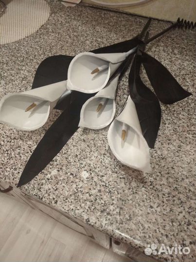 Металлические кованые цветы розы каллы ромашки