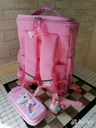 Портфель школьный для девочки